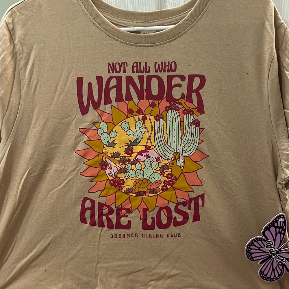 VibeN’ “Not all who wonder are lost” Tee